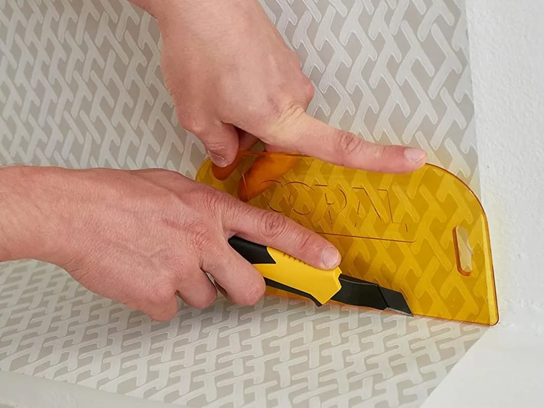 Plastic paper smoother